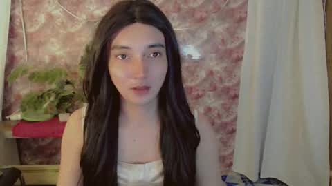 Snapshot of onelesslonelygirl69 chatting on June 2, 7:05 pm KLIER online show from June 2, 7:05 pm