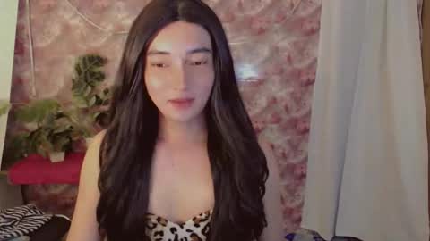 Snapshot of onelesslonelygirl69 chatting on June 4, 4:13 pm KLIER online show from June 4, 4:13 pm