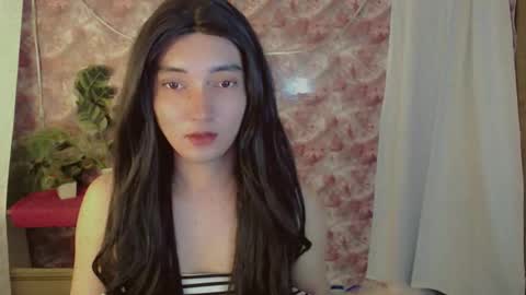 Snapshot of onelesslonelygirl69 chatting on June 5, 7:08 pm KLIER online show from June 5, 7:08 pm