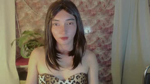 Snapshot of onelesslonelygirl69 chatting on June 13, 9:29 am KLIER online show from June 13, 9:29 am