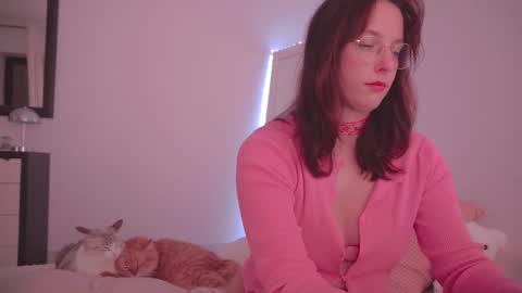 Ariel online show from February 14, 10:17 pm