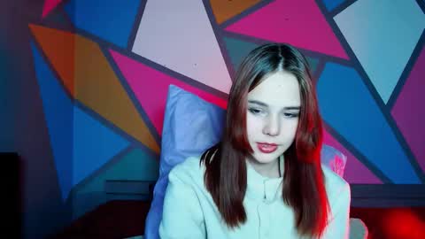 onessandra online show from December 3, 2:41 am