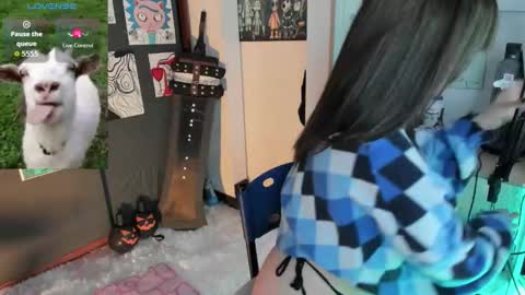 Snapshot of oni_dakotta chatting on October 24, 12:01 pm oni_dakotta online show from October 24, 12:01 pm