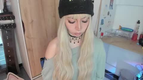 oni_dakotta online show from February 18, 2:35 pm