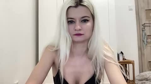 Onika online show from February 9, 1:26 pm