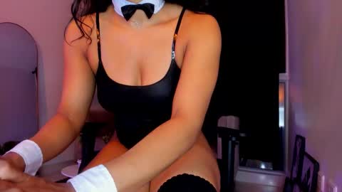 Snapshot of only_pammela chatting on October 19, 11:27 pm misssaray official online show from October 19, 11:27 pm