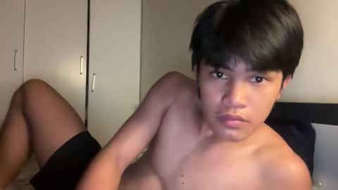 Snapshot of onlyjakee chatting on November 30, 5:44 am Jake online show from November 30, 5:44 am