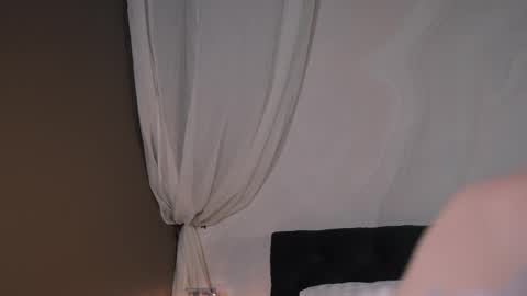 Snapshot of onlyjett chatting on May 7, 9:09 pm JETT online show from May 7, 9:09 pm