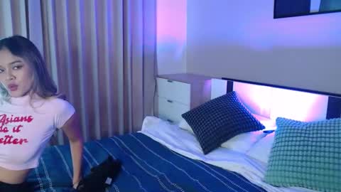 Lily Peach  -   online show from April 5, 4:20 am