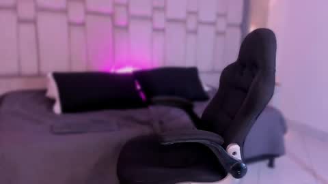 Michelle online show from March 8, 11:58 am