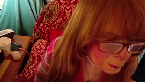 Onlyniki online show from May 3, 10:05 pm