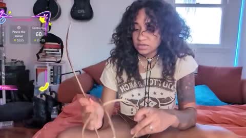 Snapshot of onlystrings chatting on November 29, 11:41 pm Duo online show from November 29, 11:41 pm