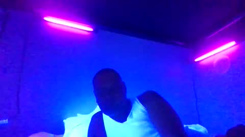 Snapshot of onlytruemrbilyeu29 chatting on March 29, 12:49 pm TrueBilyeu29 online show from March 29, 12:49 pm