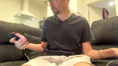 Snapshot of onthecumup69 chatting on March 3, 3:20 pm onthecumup69 online show from March 3, 3:20 pm