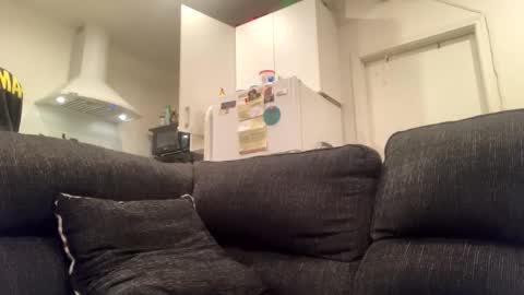 Snapshot of onthecumup69 chatting on March 4, 10:35 am onthecumup69 online show from March 4, 10:35 am