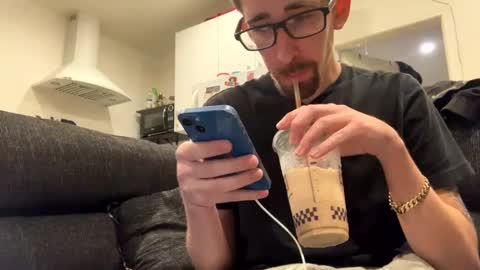 Snapshot of onthecumup69 chatting on March 9, 4:00 pm onthecumup69 online show from March 9, 4:00 pm