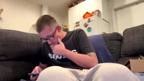 Snapshot of onthecumup69 chatting on December 21, 1:40 pm onthecumup69 online show from December 21, 1:40 pm