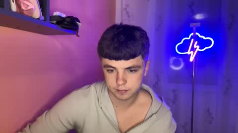 Snapshot of onyiix_ chatting on November 23, 3:45 pm Mike online show from November 23, 3:45 pm