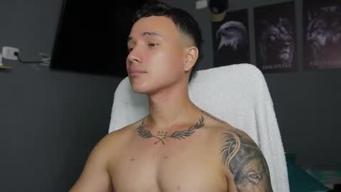 onyx_voss online show from May 27, 12:35 pm