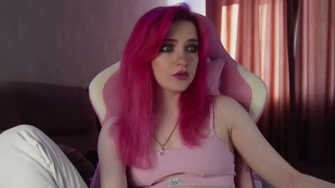 Hannah online show from March 13, 1:40 pm