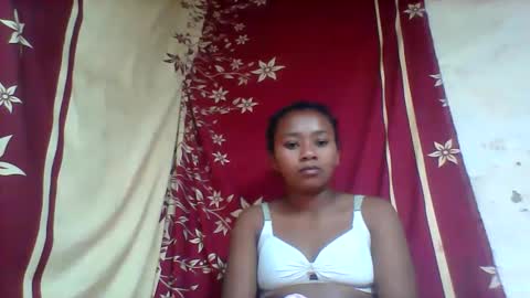 Snapshot of oooozafiette chatting on May 23, 6:23 pm oooozafiette online show from May 23, 6:23 pm