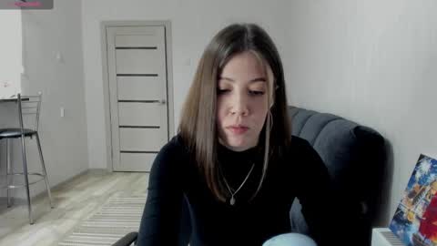 Snapshot of oops_britney chatting on March 8, 8:57 pm Britney online show from March 8, 8:57 pm