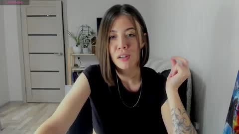 Snapshot of oops_britney chatting on September 29, 8:13 pm Britney online show from September 29, 8:13 pm