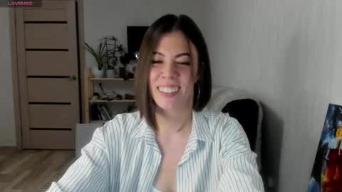 Snapshot of oops_britney chatting on October 5, 7:23 pm Britney online show from October 5, 7:23 pm