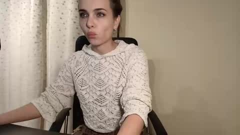 Snapshot of ophelia_blue chatting on October 24, 3:52 pm ophelia blue online show from October 24, 3:52 pm