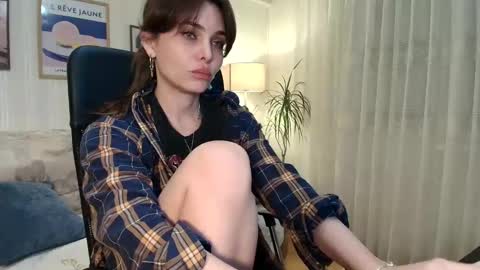 ophelia blue online show from January 14, 5:40 pm