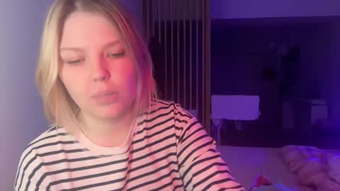 Ophelia online show from December 21, 4:36 pm