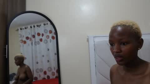 opulent_vixen online show from April 26, 9:01 pm