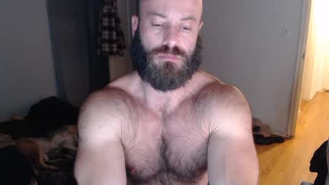 Snapshot of oregon87 chatting on December 7, 4:09 am The Oregon Lumberjack online show from December 7, 4:09 am