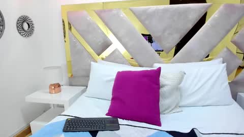 Miss Guzman  online show from January 27, 3:50 pm