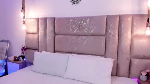 Snapshot of oriana_guzman chatting on June 26, 2:27 am Miss Guzman online show from June 26, 2:27 am
