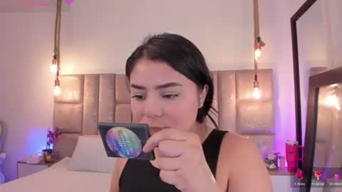 Snapshot of oriana_guzman chatting on July 24, 1:14 am Miss Guzman online show from July 24, 1:14 am