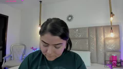 Snapshot of oriana_guzman chatting on July 27, 11:45 pm Miss Guzman online show from July 27, 11:45 pm