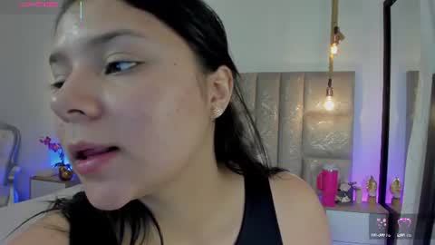 Snapshot of oriana_guzman chatting on July 28, 11:15 pm Miss Guzman online show from July 28, 11:15 pm