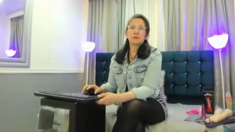 Oriana  online show from April 26, 1:20 pm