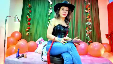 Oriana online show from February 13, 11:15 pm