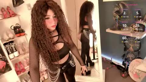 Snapshot of orianna_reed chatting on November 12, 11:03 pm oriana online show from November 12, 11:03 pm