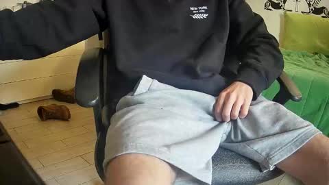 Snapshot of orobrus chatting on November 2, 2:19 pm Oroborus online show from November 2, 2:19 pm