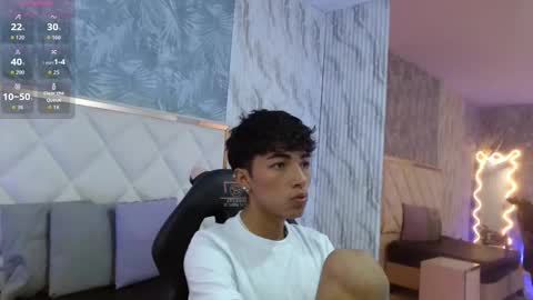 osamu_tay online show from January 17, 11:37 am