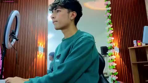 osamu_tay online show from May 3, 3:12 am