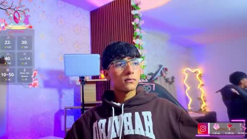osamu_tay online show from June 7, 3:10 am