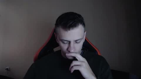 Snapshot of oscar_sssky chatting on October 4, 12:03 pm Oscar online show from October 4, 12:03 pm