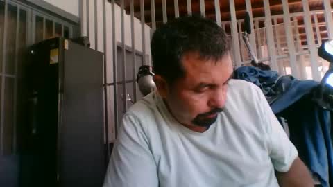 oscarjhe3512 online show from November 7, 3:12 pm