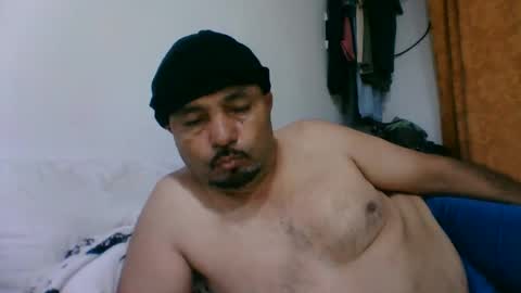 oscarjhe3512 online show from April 12, 3:00 am