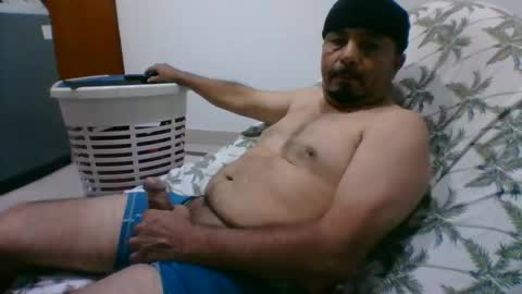 Snapshot of oscarjhe3512 chatting on April 30, 1:23 am oscarjhe3512 online show from April 30, 1:23 am