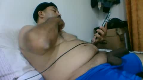 Snapshot of oscarjhe3512 chatting on May 19, 1:56 am oscarjhe3512 online show from May 19, 1:56 am